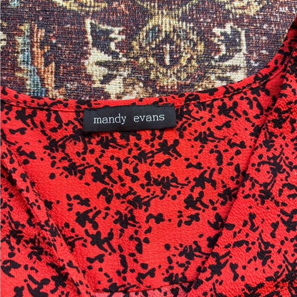 Black and Red V-Neck Puff Sleeve Blouse - Picture 2 of 6